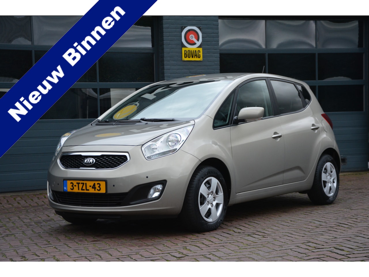 Kia Venga - 1.6 CVVT ExecutiveLine 1.6 CVVT ExecutiveLine - AutoWereld.nl