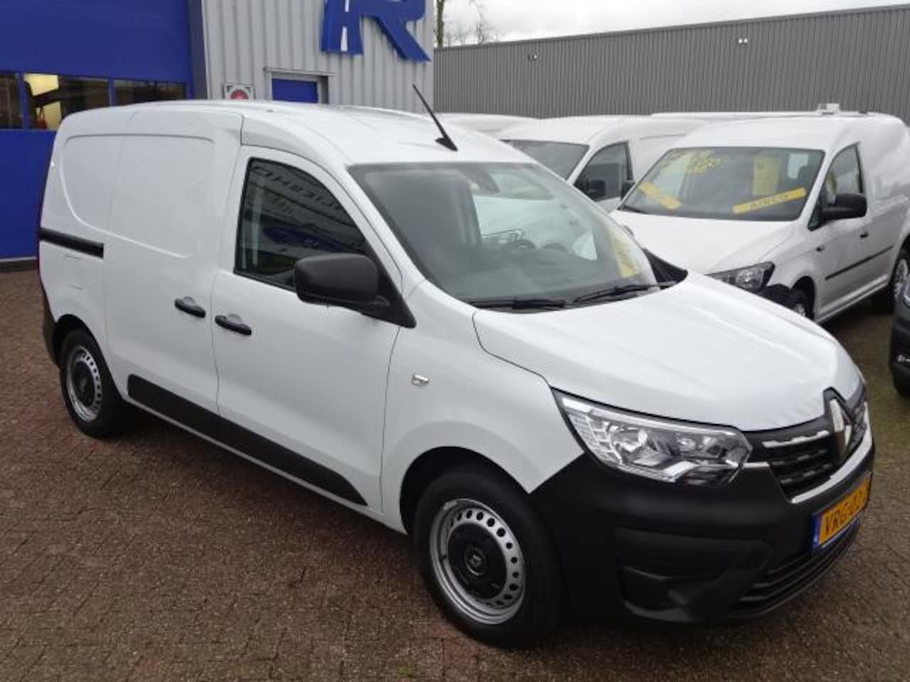 Renault Express - 1.5 dCi 75 Comfort AIRCO GROOT NAVI SCHERM SCHUIFDEUR CRUISE CONTROL - AutoWereld.nl