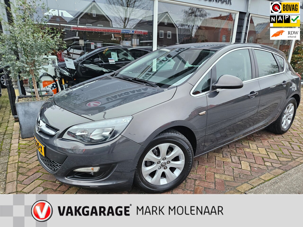 Opel Astra - 1.4 Turbo Blitz 1.4 Turbo Blitz,trekhaak,navi - AutoWereld.nl