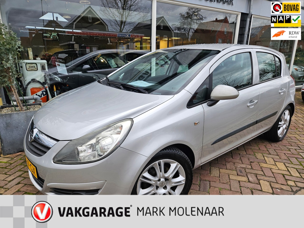 Opel Corsa - 1.4-16V Edition 1.4-16V Edition,automaat! - AutoWereld.nl