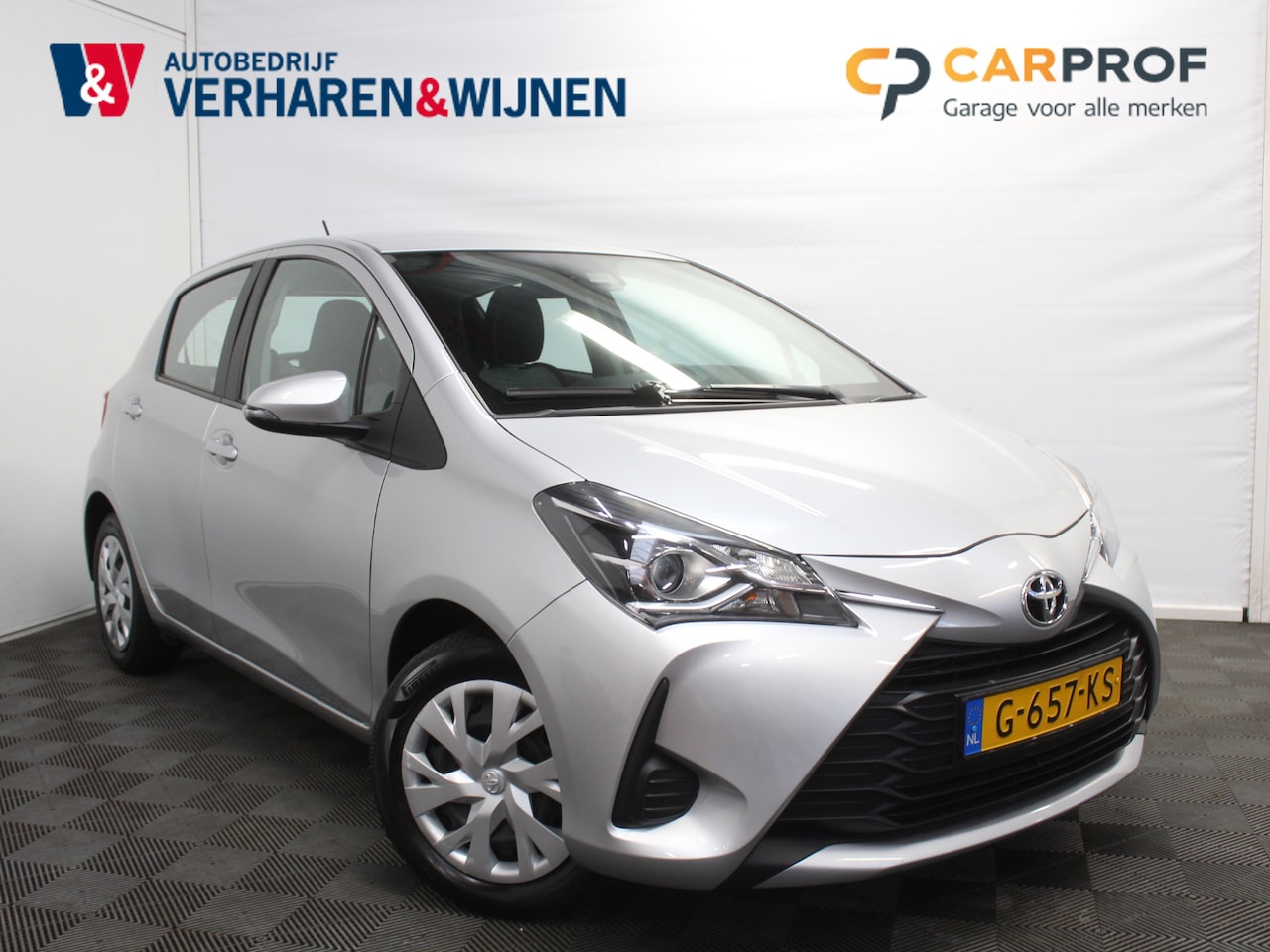 Toyota Yaris - 1.5 VVT-i Active CLIMATE | CRUISE | CAMERA | NAVI | CV - AutoWereld.nl