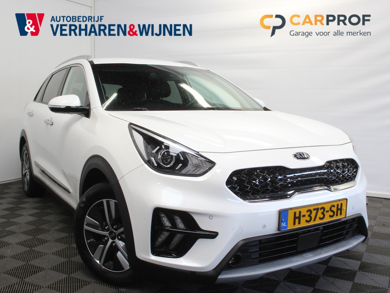 Kia Niro - 1.6 GDi PHEV DynamicPlusLine HALF LEDER | DODE HOEK DET | PDC V+A | VERW.STOEL/STUUR - AutoWereld.nl