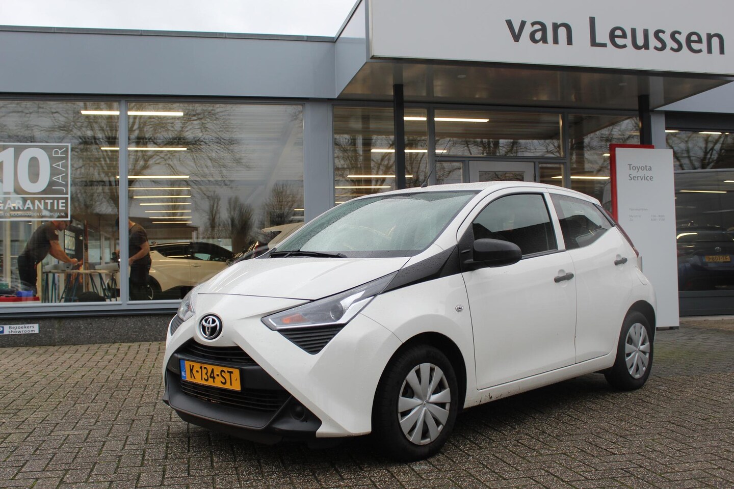 Toyota Aygo - 1.0 VVT-I X-FUN DAB RADIO AIRCO EL-RAMEN BLUETOOTH - AutoWereld.nl