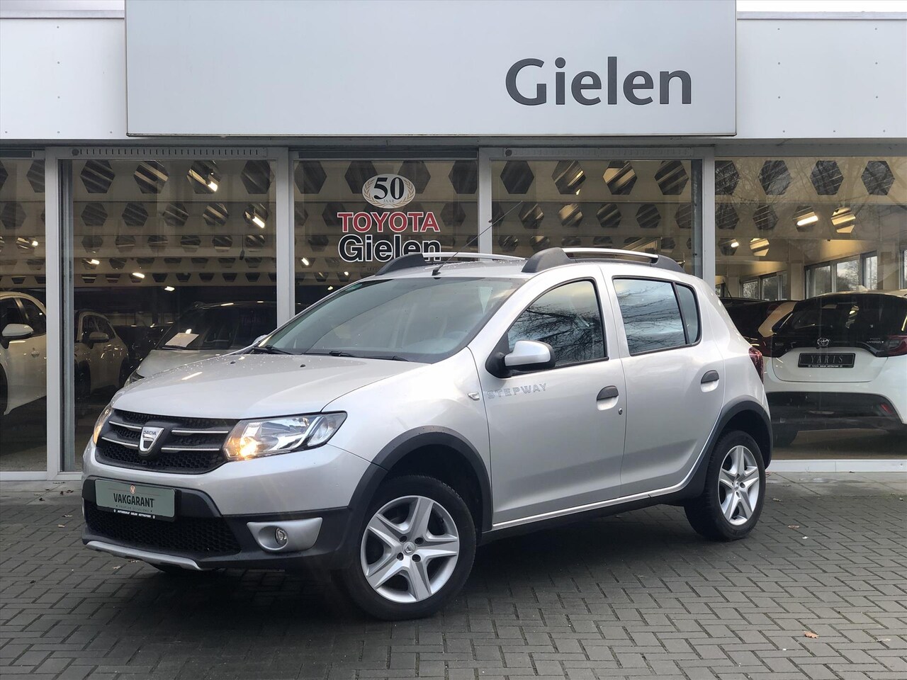 Dacia Sandero Stepway - 0.9 Tce Lauréate | Eerste eigenaar, Navigatie, Airconditioning, Cruise control, Lichtmetal - AutoWereld.nl