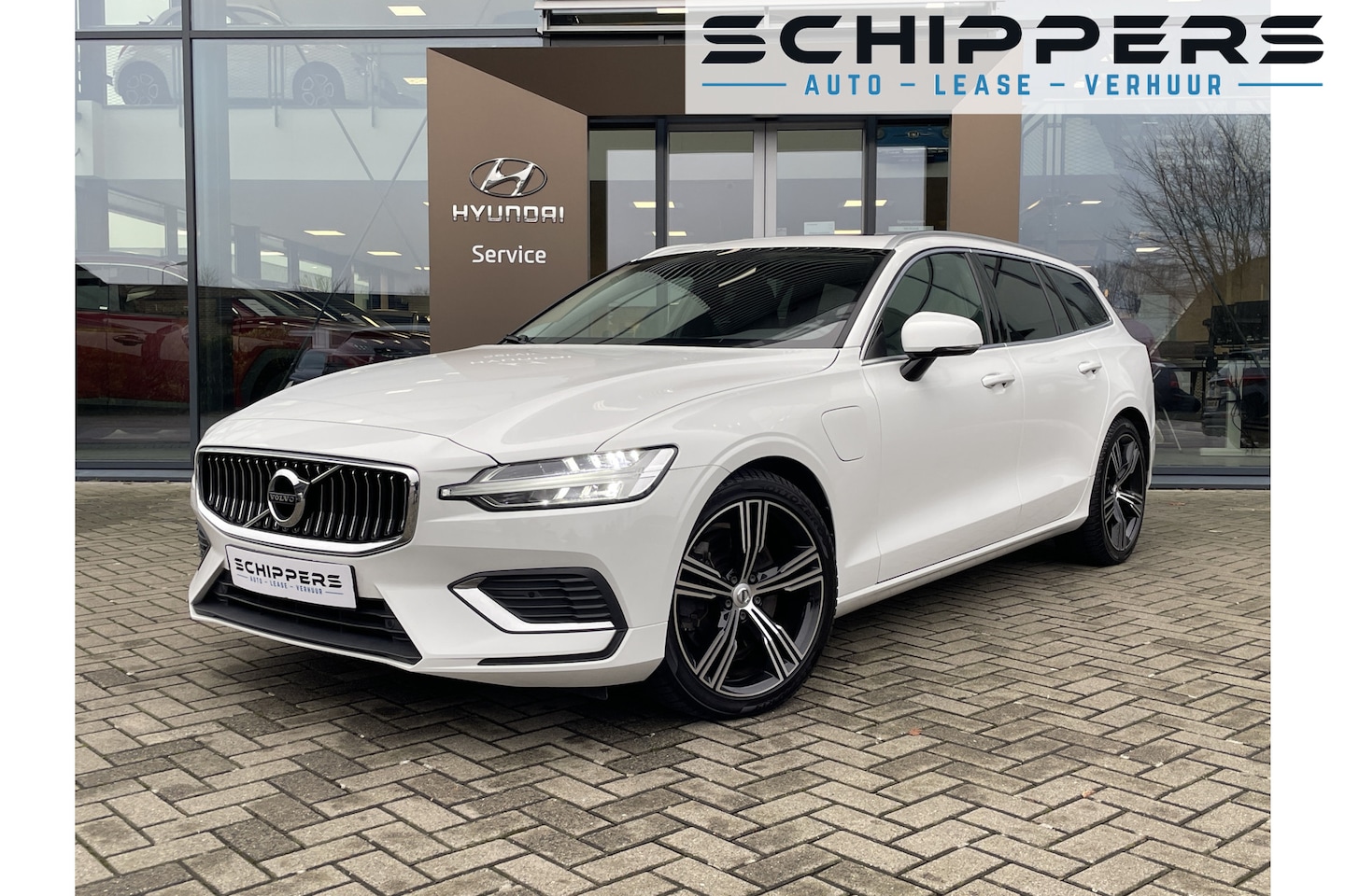 Volvo V60 - 2.0 T6 Recharge AWD Inscription | Panoramadak | Leer Plug-in Hybrid - AutoWereld.nl