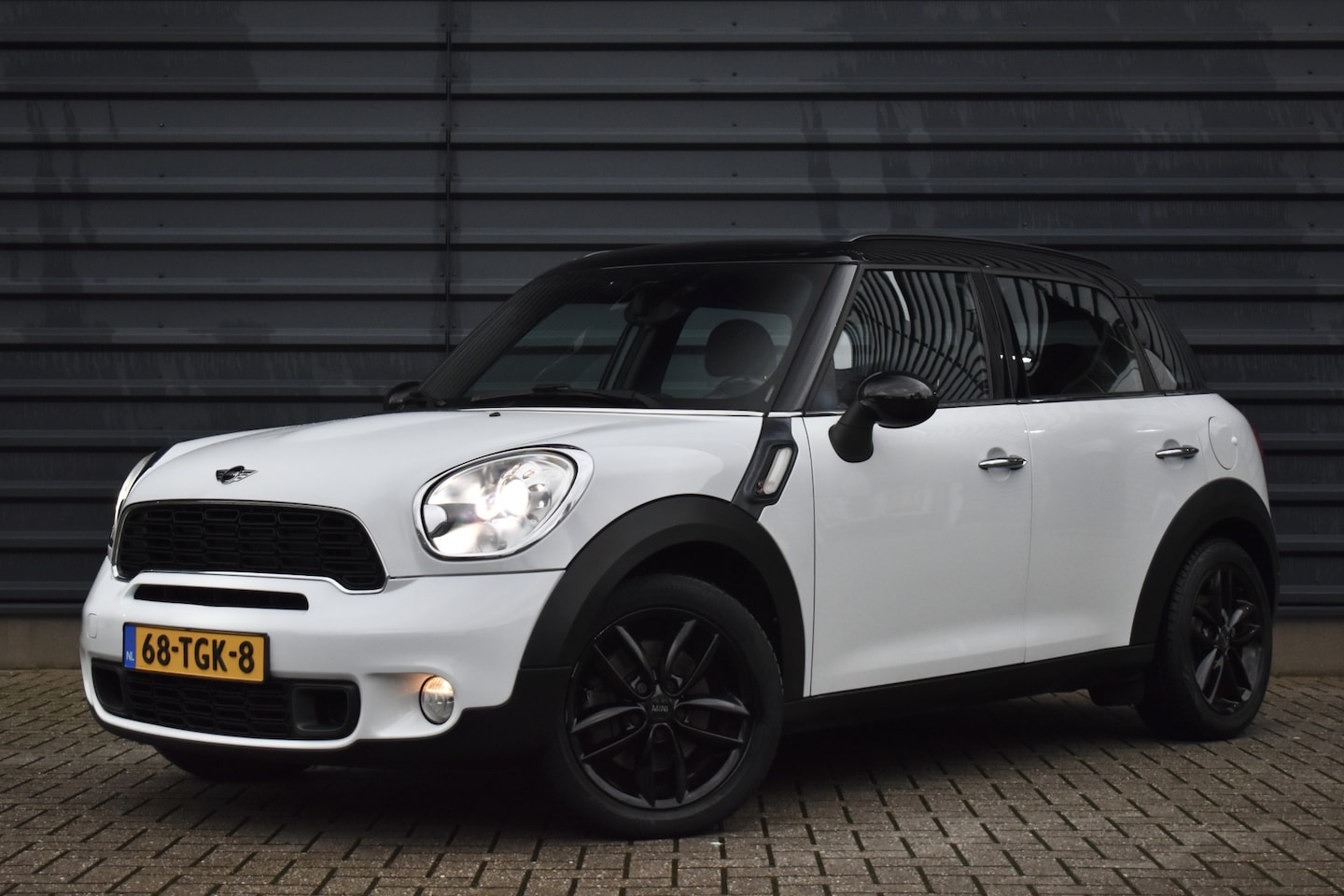 MINI Countryman - Cooper S 184pk Wired | Orig. NL | Xenon | Climate Control | Bluetooth | - AutoWereld.nl