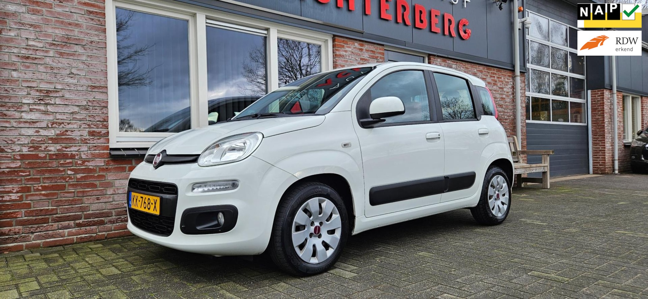 Fiat Panda - 0.9 TwinAir Lounge Airco! Nette Auto! NAP! - AutoWereld.nl