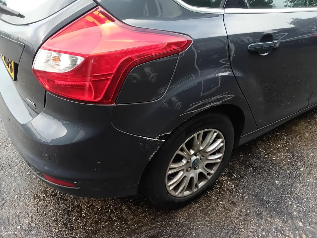 Ford Focus - 1.0 EcoBoost Titanium SCHADE