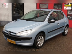 Peugeot 206 - 1.4 XT , 5 DEURS , 117.000 km , GROOT SCHERM