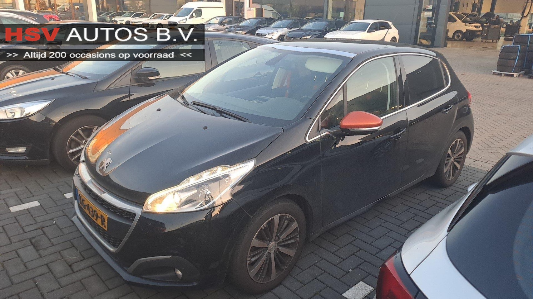 Peugeot 208 - 1.2 PureTech Roland Garros navi LM 4-deurs org NL - AutoWereld.nl