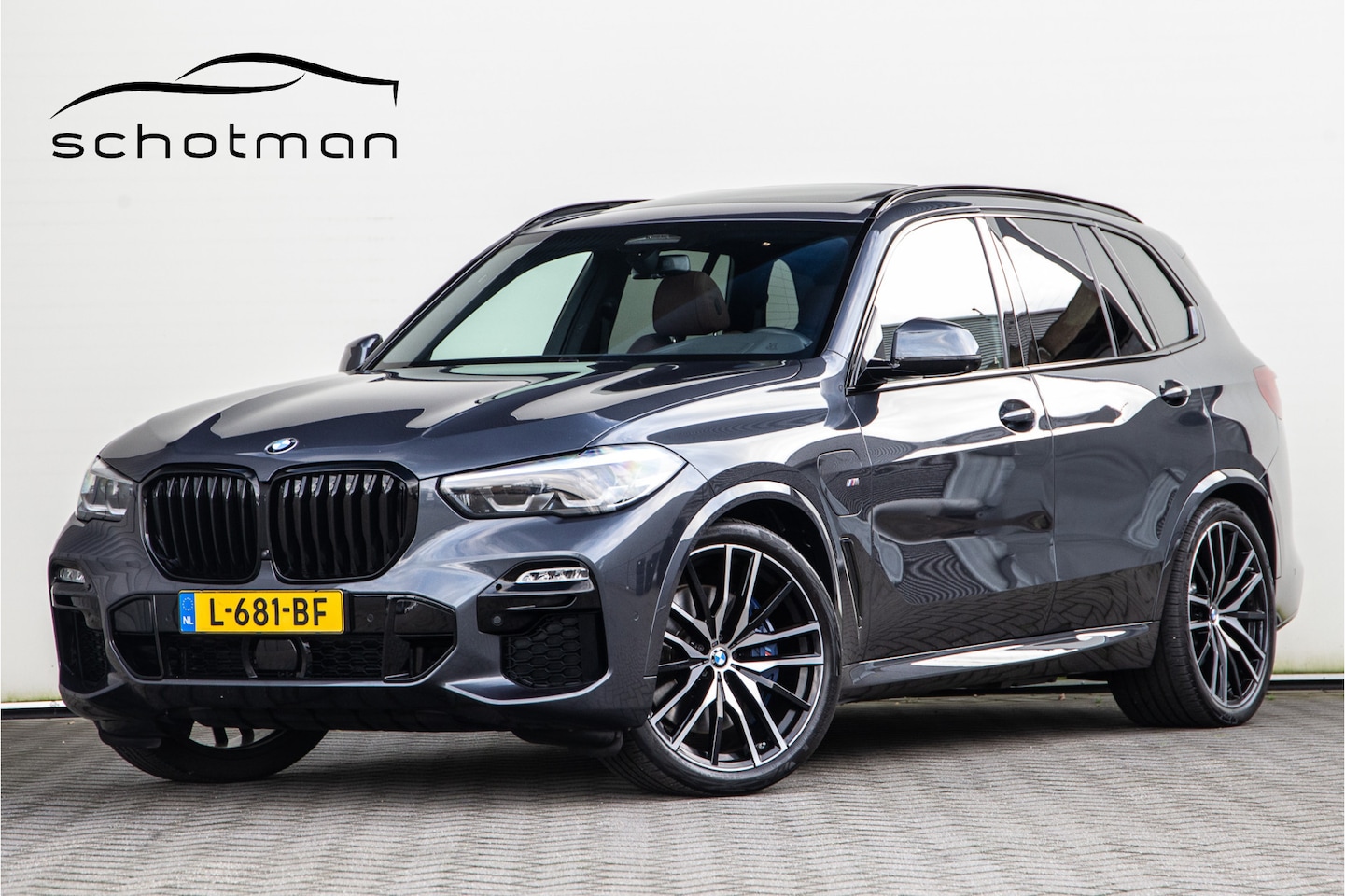 BMW X5 - xDrive45e High Executive, Pano, Luchtvering, Head-Up, Harman-Kardon 2021 - AutoWereld.nl