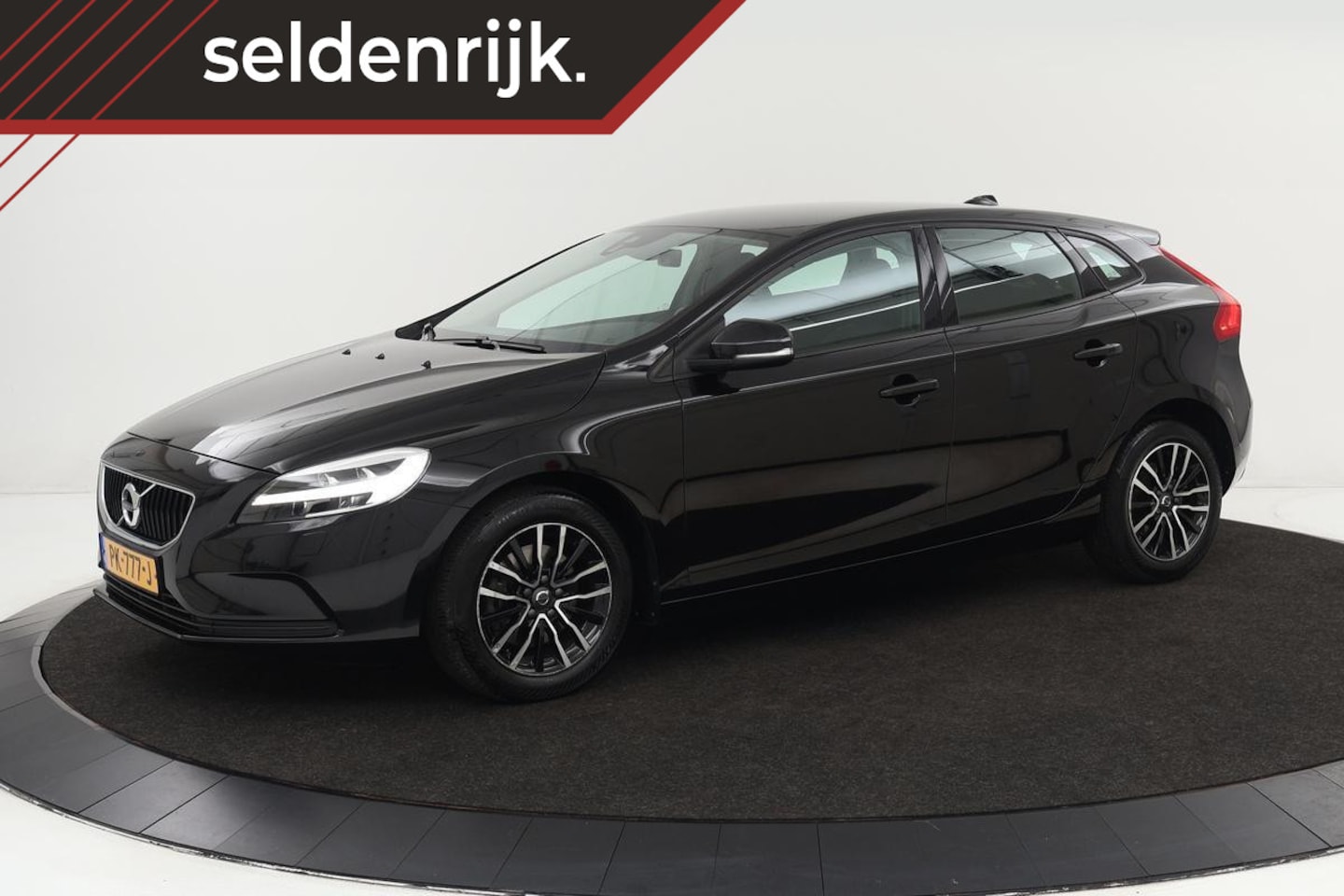 Volvo V40 - 2.0 T2 Nordic+ | Stoelverwarming | Full LED | Half leder | Navigatie | PDC | Standkachel | - AutoWereld.nl