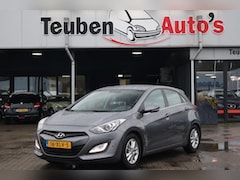 Hyundai i30 - 1.6 GDI Business Edition Navigatie, Camera, Trekhaak, Cruise control, Climate control