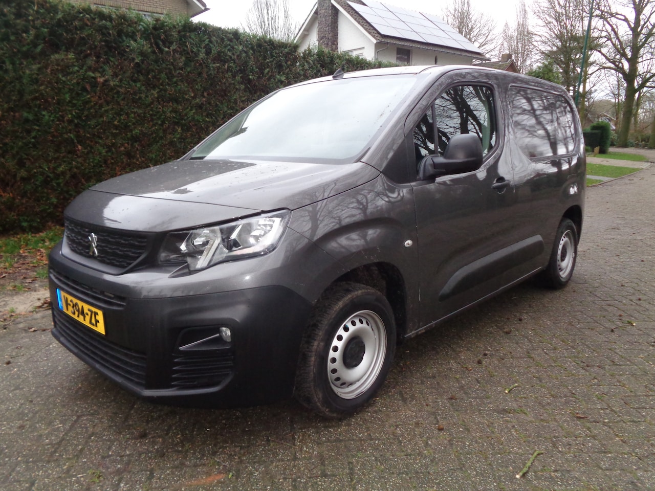 Peugeot Partner - 1.6 BlueHDI Premium 3-Zitter - AutoWereld.nl