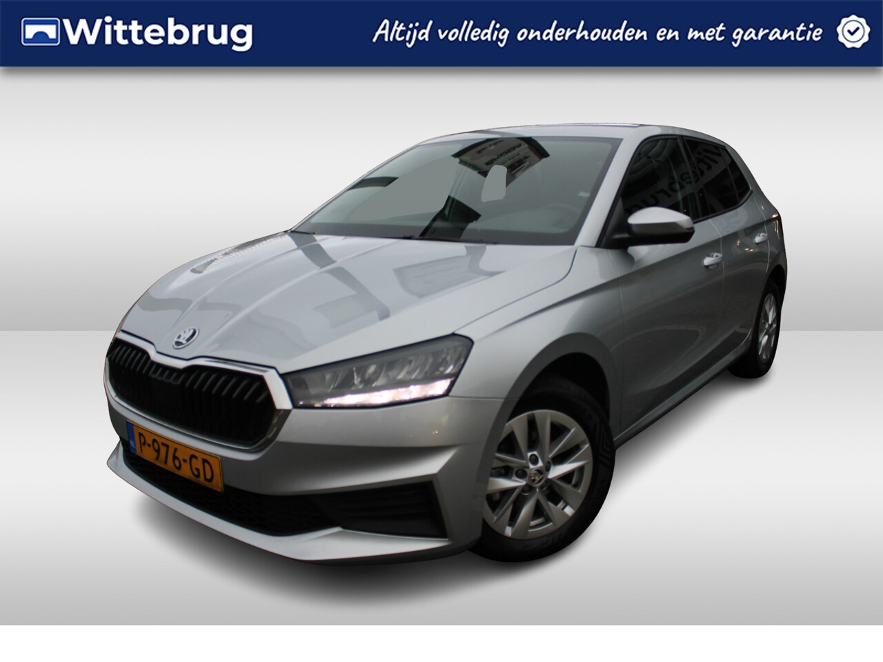 Skoda Fabia - 1.0 TSI 95pk Ambition Lm velgen / Navigatie / Extra getint glas achter / APP Connect - AutoWereld.nl