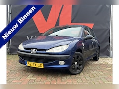 Peugeot 206 - 1.4 Gentry | Nieuw Binnen | Clima | Inruilkoopje