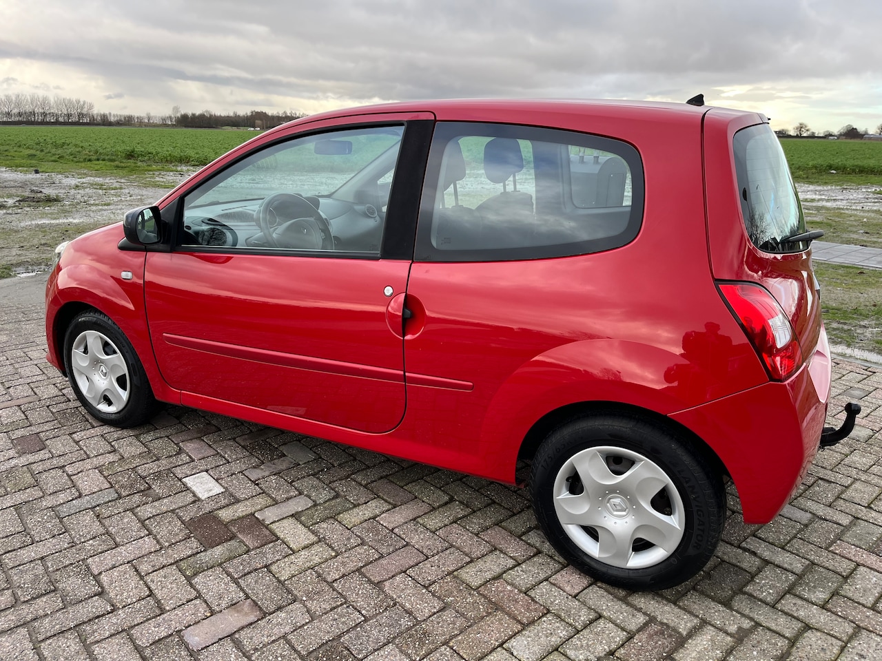 Renault Twingo - 1.2-16V Dynamique Trekhaak/Airco/ Elektrische ramen/ Cruise-Control - AutoWereld.nl