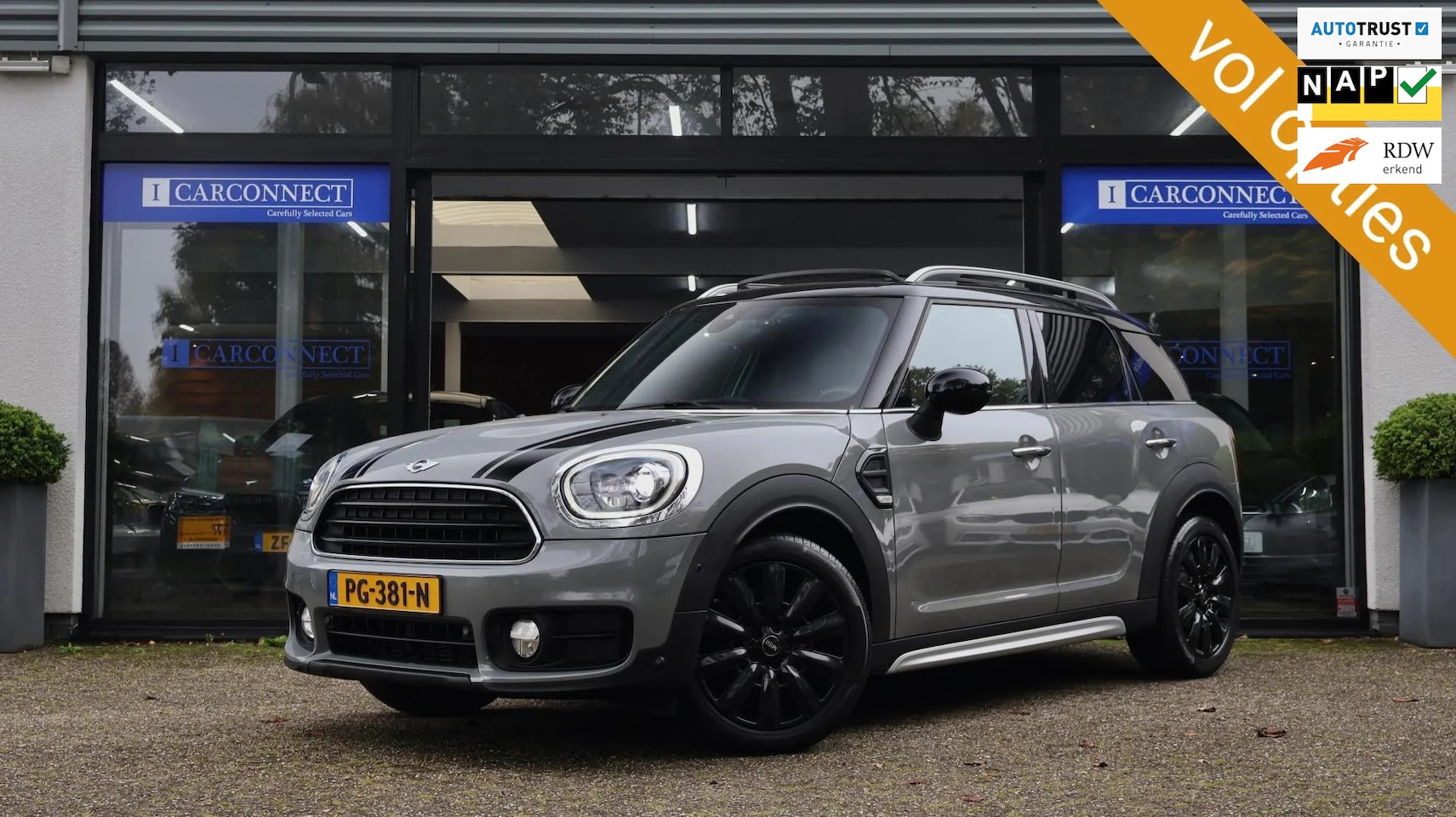 MINI Countryman - 1.5 Cooper Salt|Pano|PDC|Leder|Navi|Vol! - AutoWereld.nl