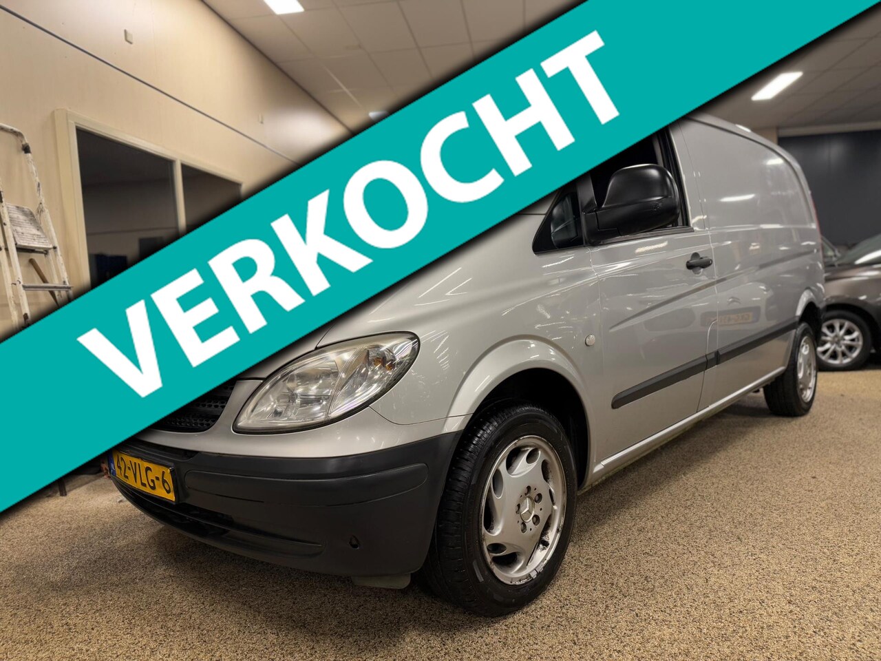 Mercedes-Benz Vito - 111 CDI 320 Lang Automaat/Schuifdeur/3 Zitplaatsen!!! - AutoWereld.nl