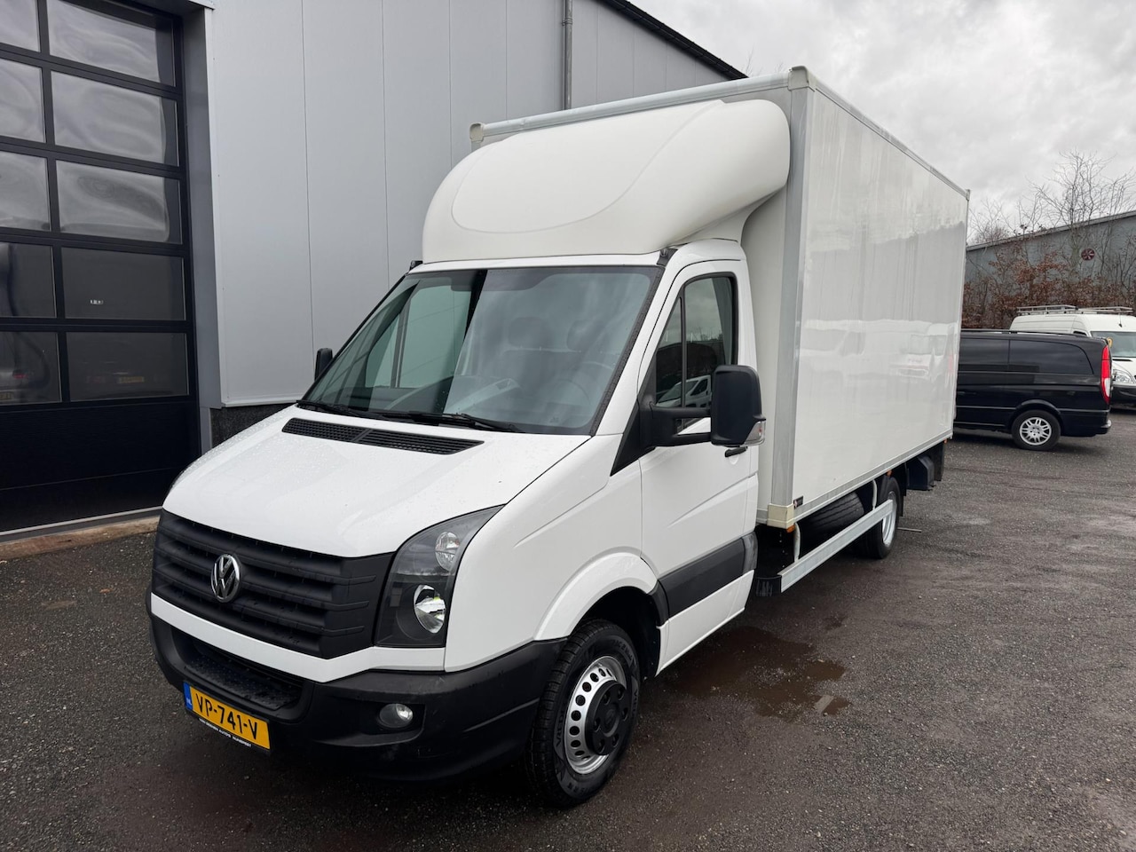 Volkswagen Crafter - 46 2.0 TDI 163PK Bakwagen Laadklep Marge! Koffer ladebordwand - AutoWereld.nl