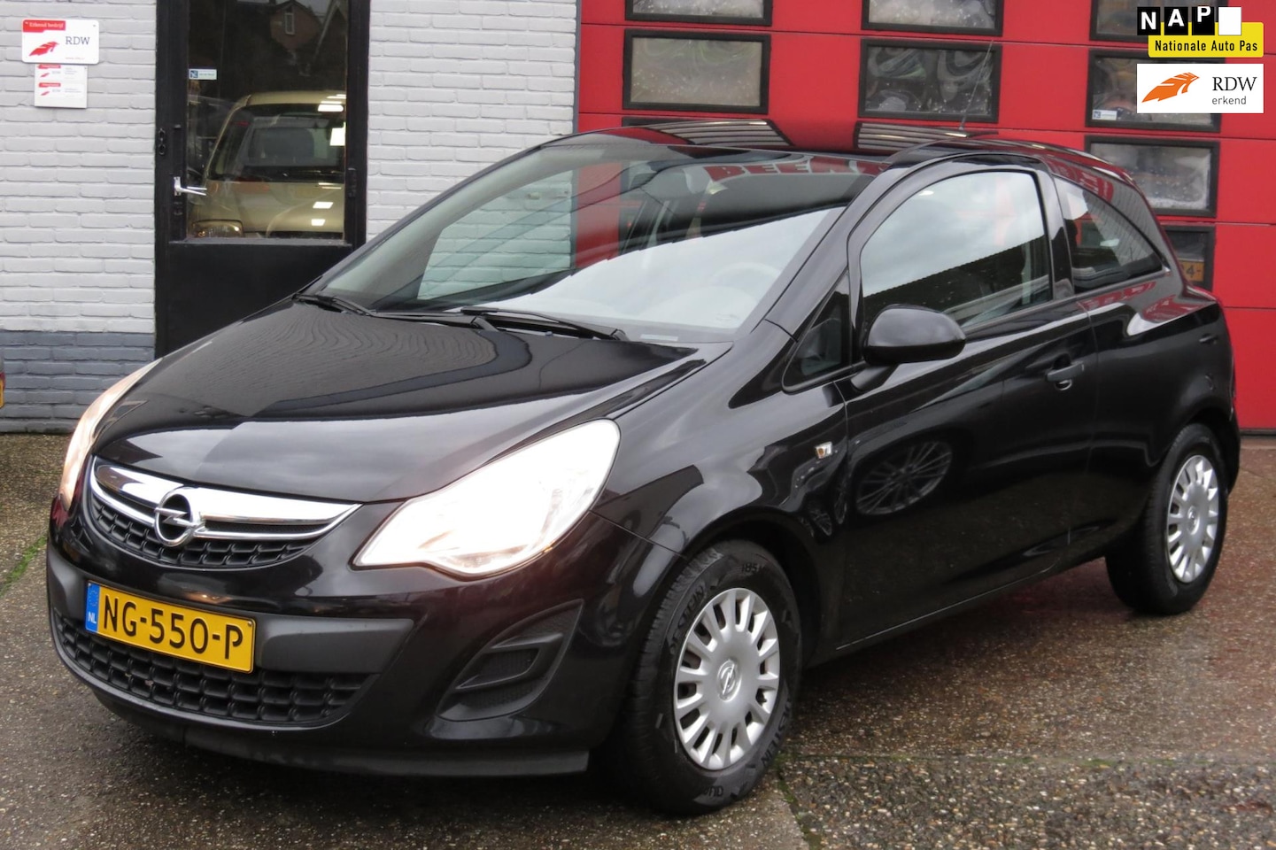 Opel Corsa - 1.2-16V Selection 1.2-16V Selection ,NWE APK - AutoWereld.nl