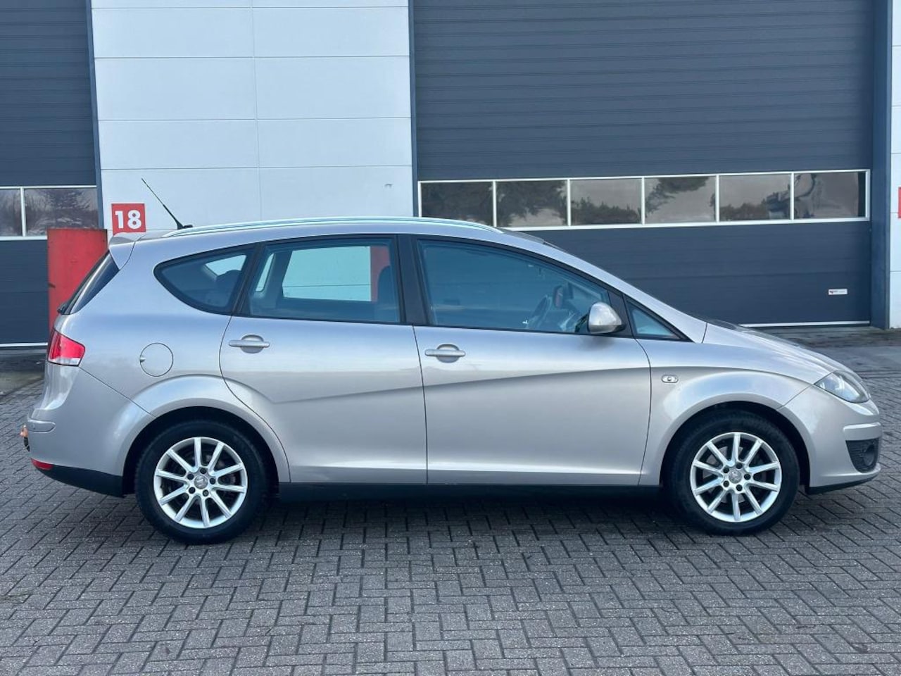 Seat Altea XL - 1.6 TDI Ecomotive Style 1.6 TDI Ecomotive Style - AutoWereld.nl