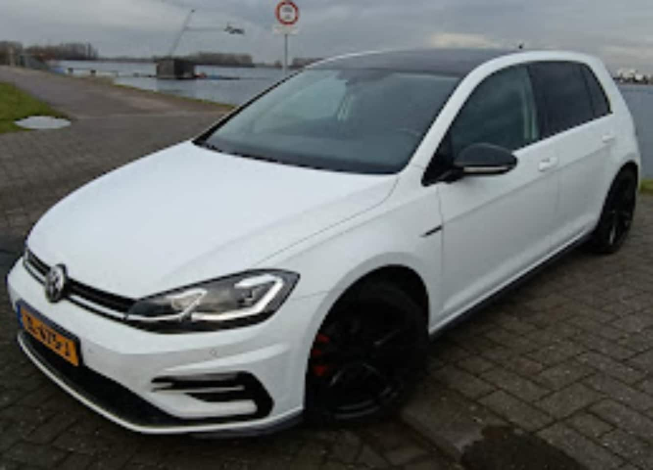 Volkswagen Golf - 1.6 TDI Comfortline R-Line Led Virtual Navi Camera - AutoWereld.nl