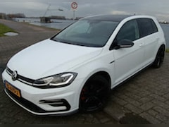 Volkswagen Golf - 1.6 TDI Comfortline R-Line Led Virtual Navi Camera