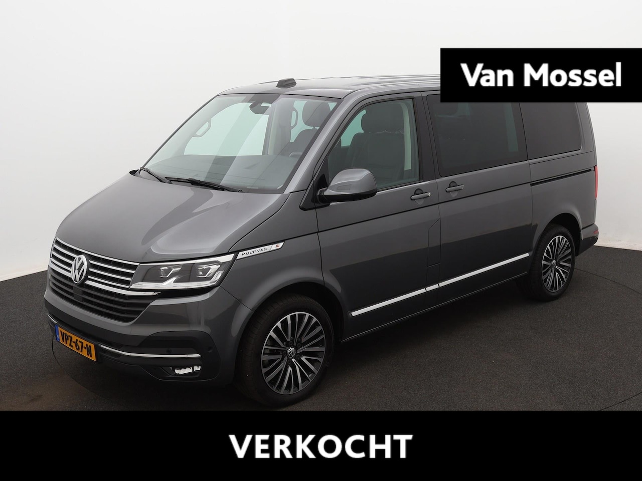 Volkswagen Transporter Multivan - 2.0 TDI 198 pk L1H1 DC Highline | Automaat | Elektrische schuifdeuren | Dubbele cabine | C - AutoWereld.nl