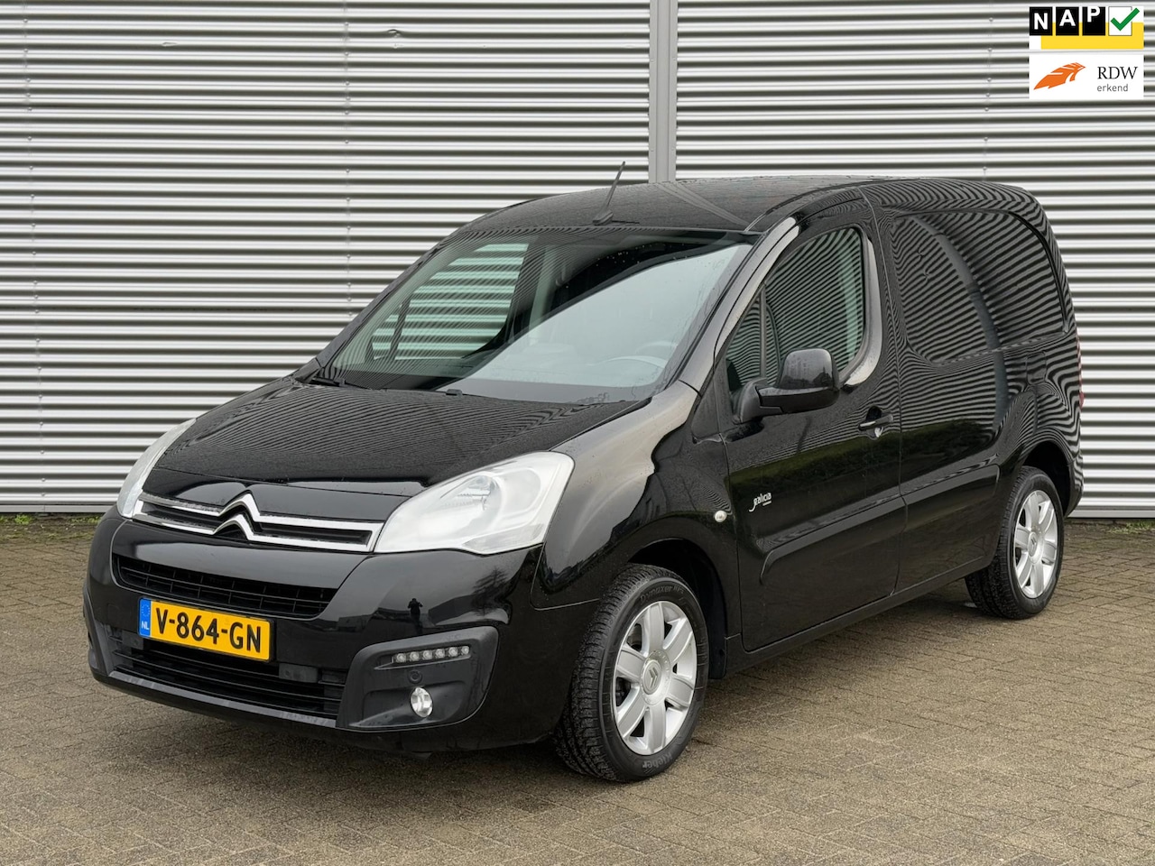 Citroën Berlingo - 1.6 BlueHDI 100 Aut/ Clima/ Navi/ PDC V+A/ Camera/ Euro 6 - AutoWereld.nl