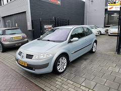 Renault Mégane - 2.0-16V Privilège Luxe 1e Eigenaar Trekhaak Airco NAP APK