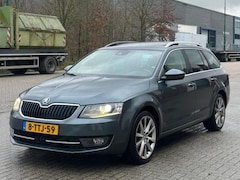 Skoda Octavia Combi - 2.0 TDI Greentech Elegance Businessline