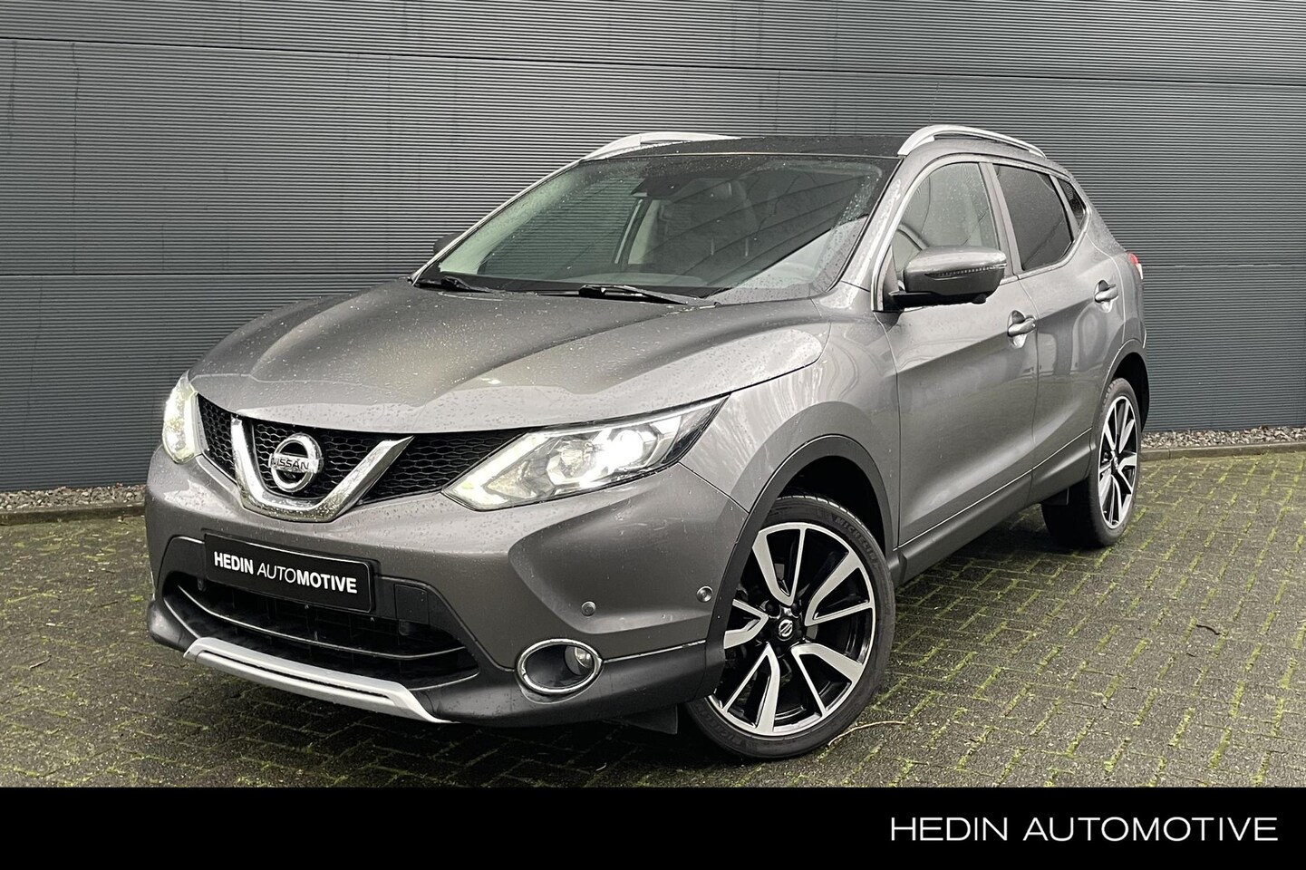 Nissan Qashqai - 1.6 Tekna Panorama Dak | 1500 kg Trekvermogen | 360 Camera | Navigatie | Parkeersensoren - AutoWereld.nl