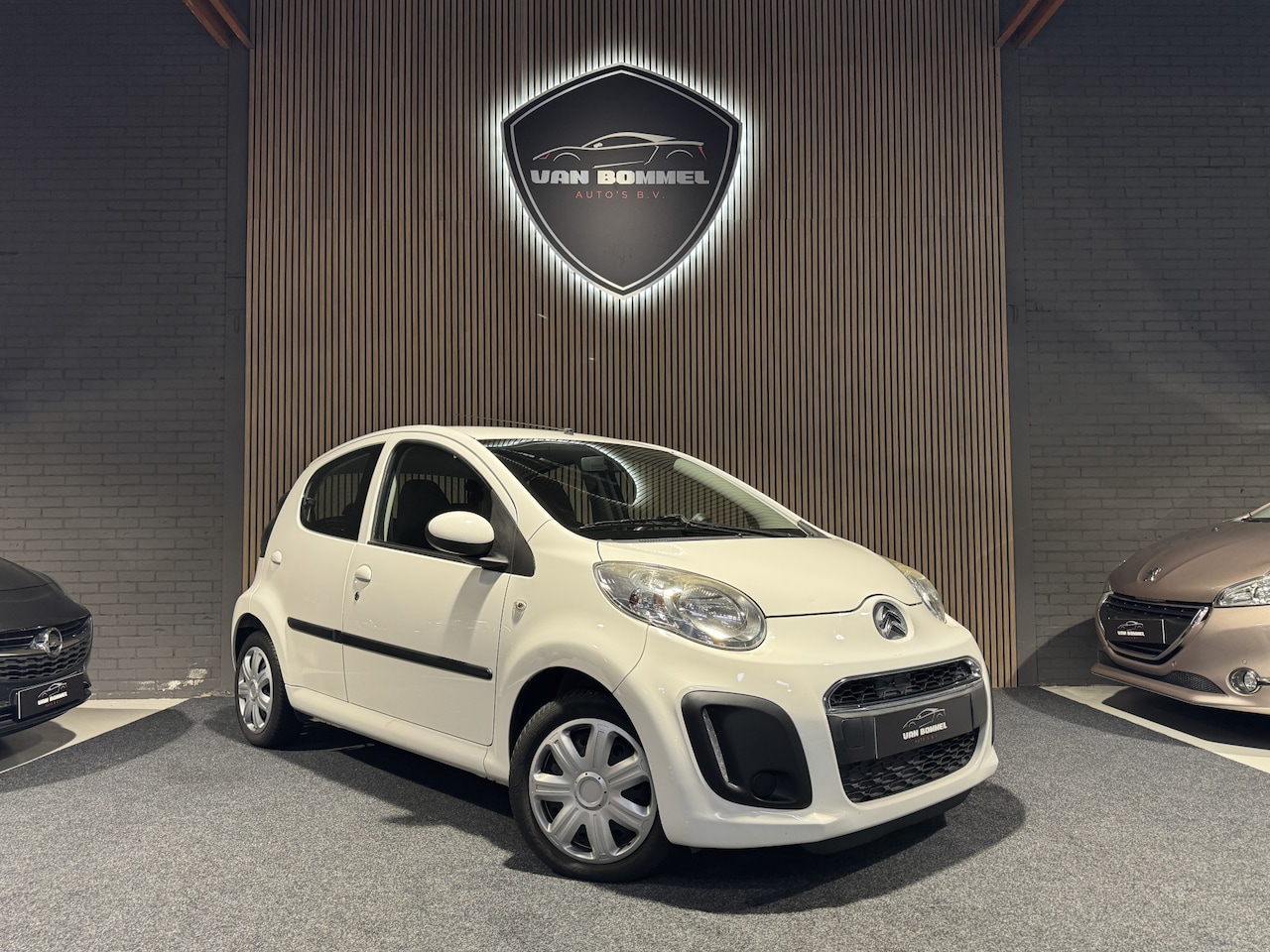 Citroën C1 - 1.0 Attraction Comfort Plus Airco.ElecPakket.Led.5 Deurs!! - AutoWereld.nl