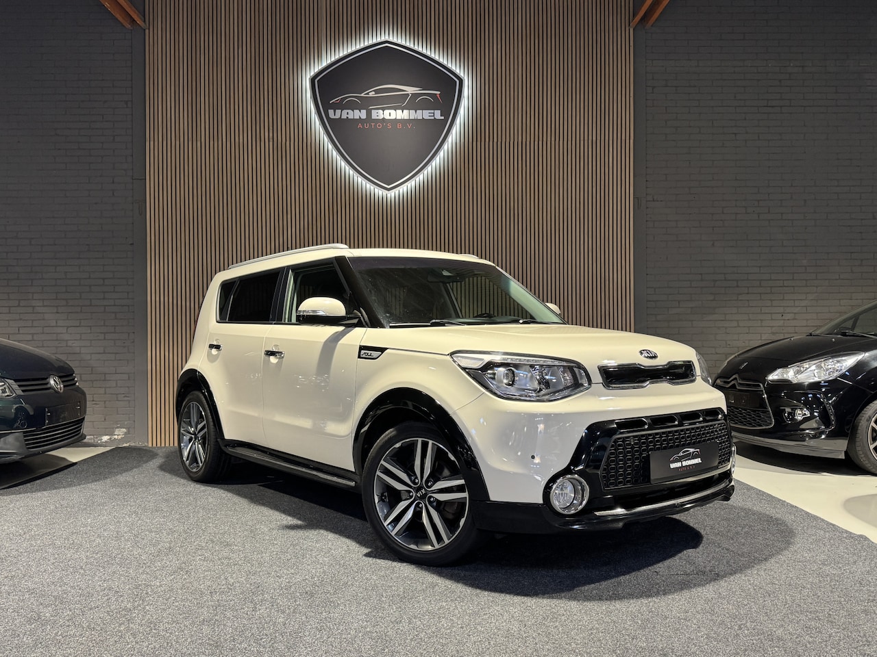 Kia Soul - 1.6 Edition Ultra Arci.CruisC.Navi.Infinity.Carplay.Led.LMV!! - AutoWereld.nl