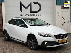 Volvo V40 Cross Country - 2.0 D4 Kinetic / Panorama dak / LED