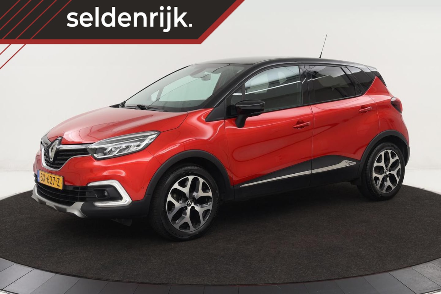 Renault Captur - 0.9 TCe Intens | Trekhaak | Camera | Carplay | Park Assist | Climate control | Full LED | - AutoWereld.nl