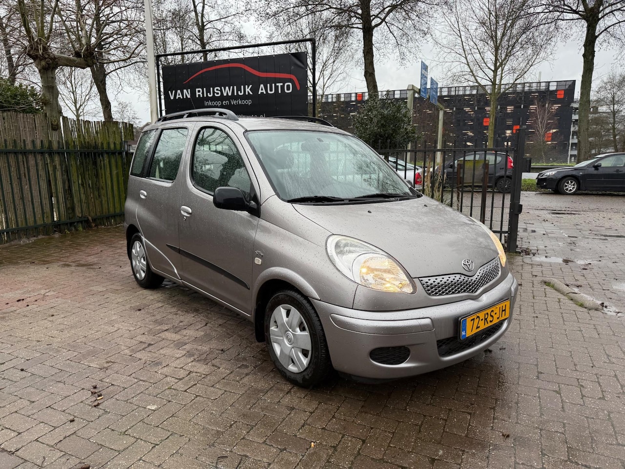 Toyota Yaris Verso - 1.4 D-4D Sol Airco Elec-ram Dealer Ond Org Km Uniek - AutoWereld.nl