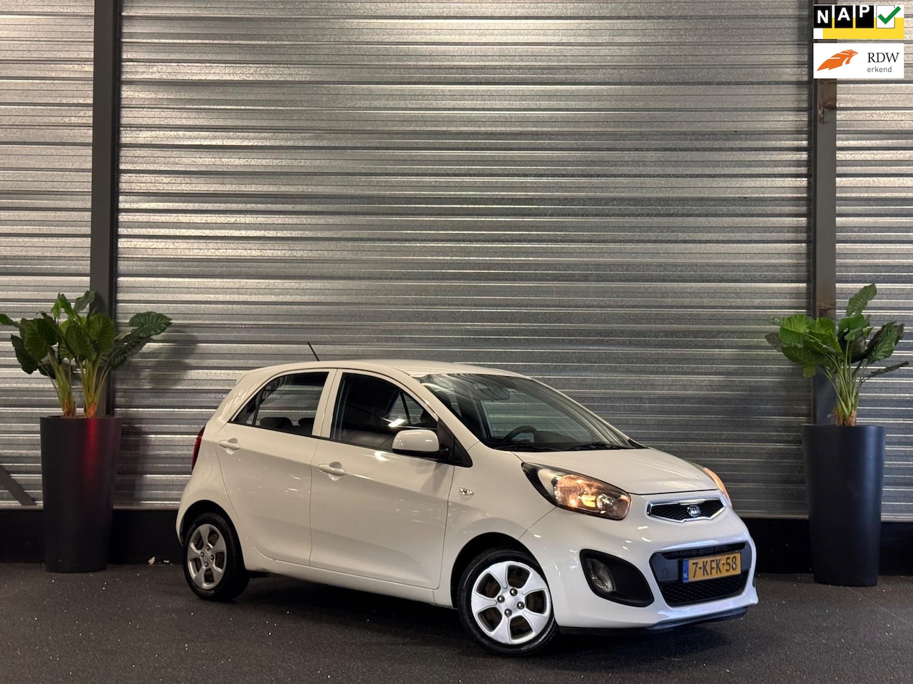 Kia Picanto - 1.0 CVVT ISG Comfort Pack Airco | Navi | Multimedia | Achteruitrijcamera - AutoWereld.nl