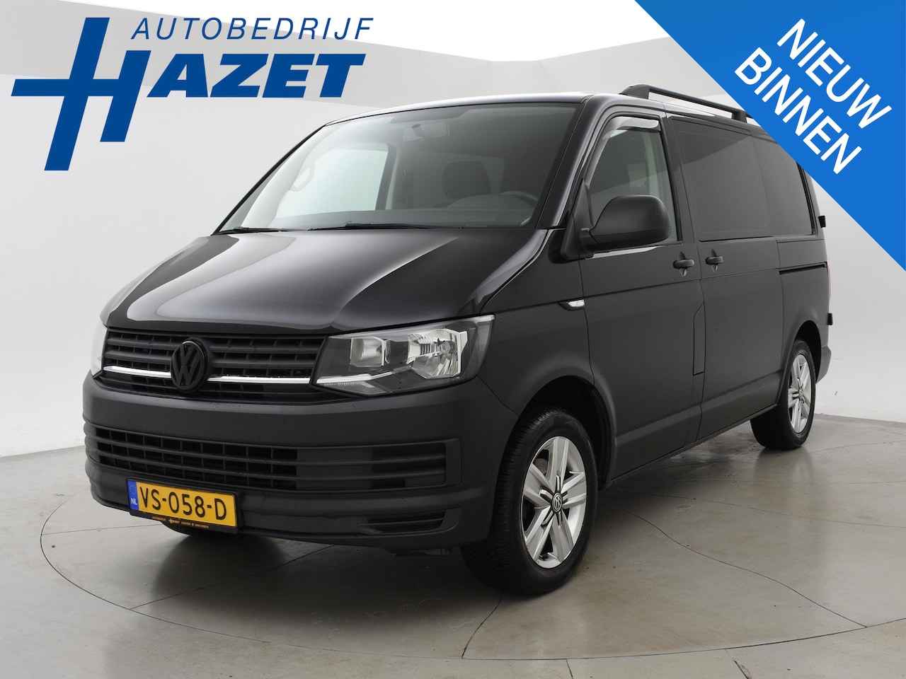 Volkswagen Transporter - 2.0 TDI 140 PK DSG DUBBEL CABINE + 2 SCHUIFDEUREN | 2500 KG TREKHAAK | APPLE CARPLAY - AutoWereld.nl