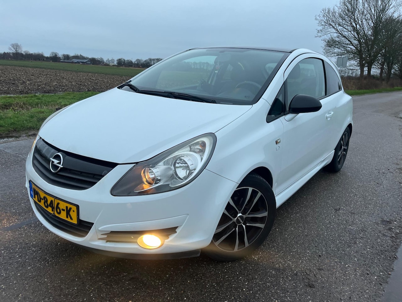 Opel Corsa - 1.4-16V OPC- line / 130.000km - AutoWereld.nl