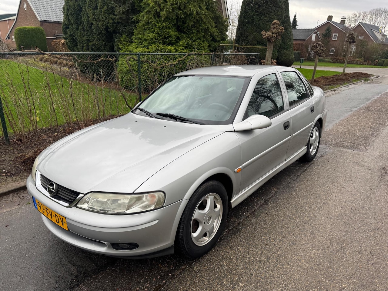 Opel Vectra - 1.8-16V Pearl TREKHAAK LM VELGEN - AutoWereld.nl