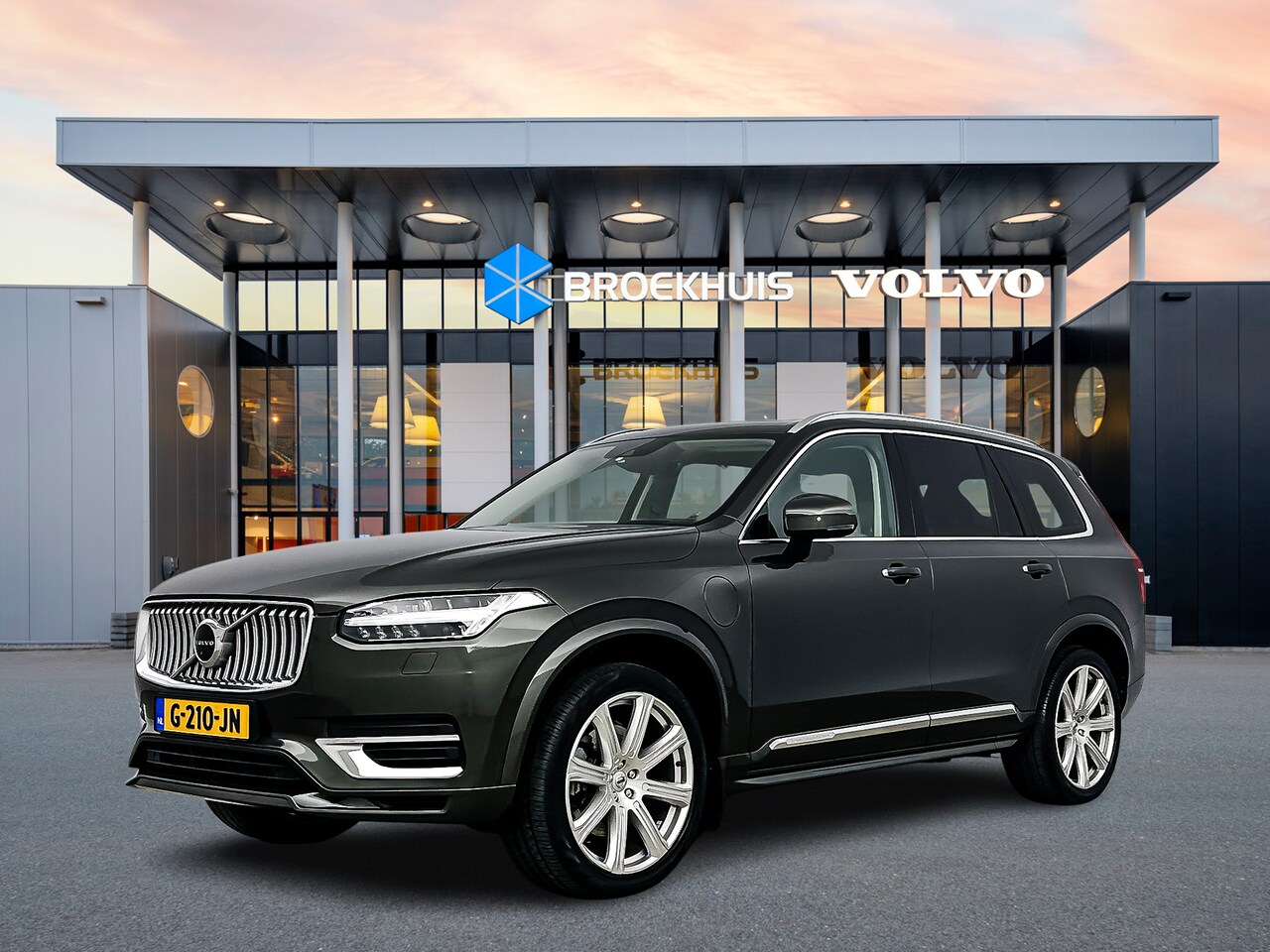 Volvo XC90 - T8 Recharge AWD Inscription | 21" | Luchtvering | Ventileerbare massagestoelen | Head-up | - AutoWereld.nl