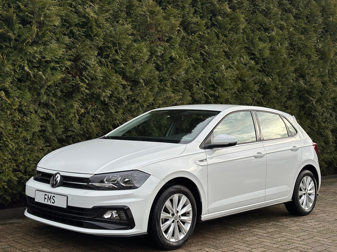 Volkswagen Polo - 1.0 TSI R-Line CarPlay Automaat - AutoWereld.nl