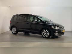 Volkswagen Touran - 1.4 TSI 150pk DSG Comfortline Business 7p Camera Navigatie App-Connect