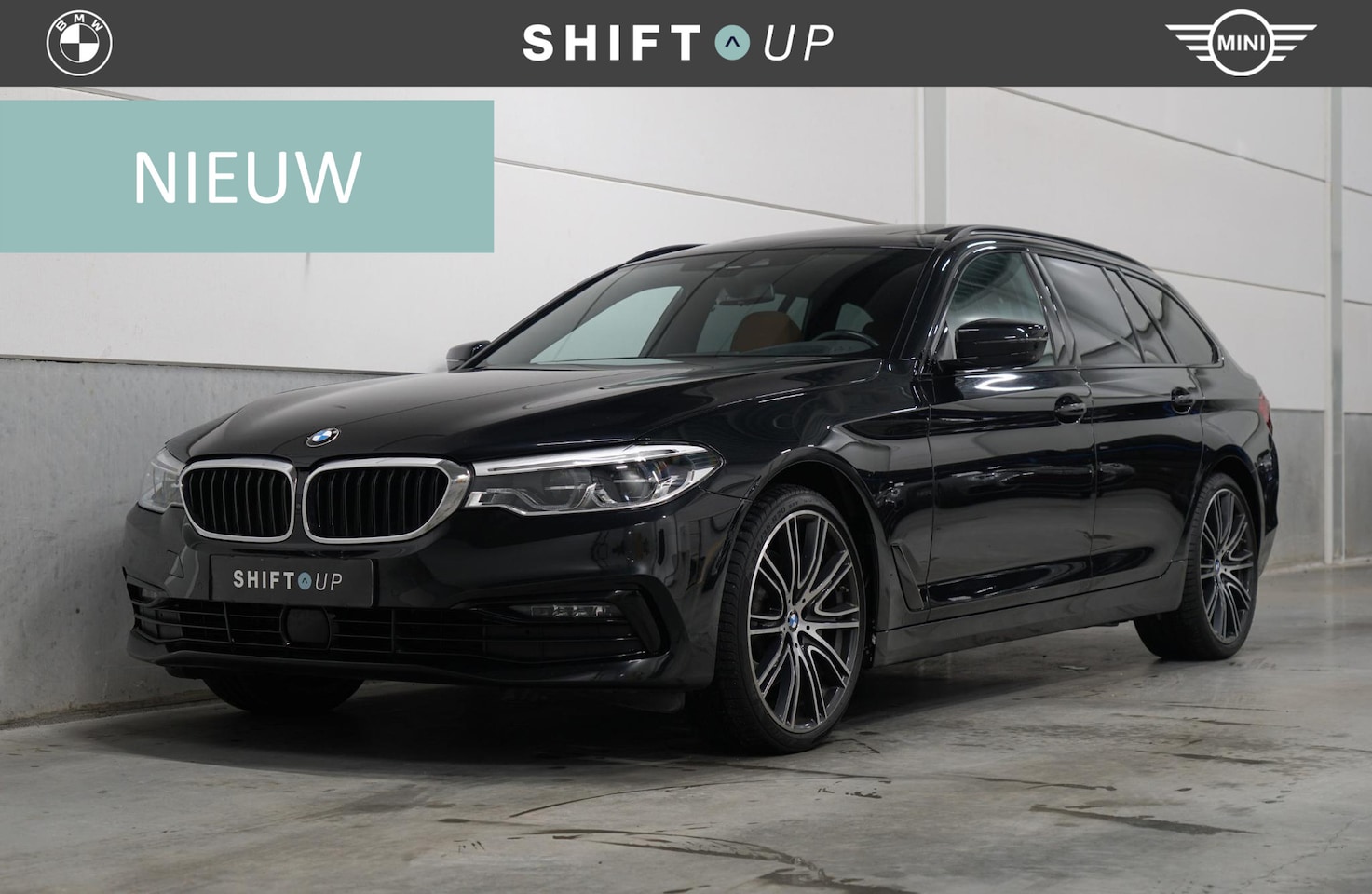 BMW 5-serie Touring - 530i Panoramadak | Head Up | Elektr. Trekhaak | Comfort Access - AutoWereld.nl