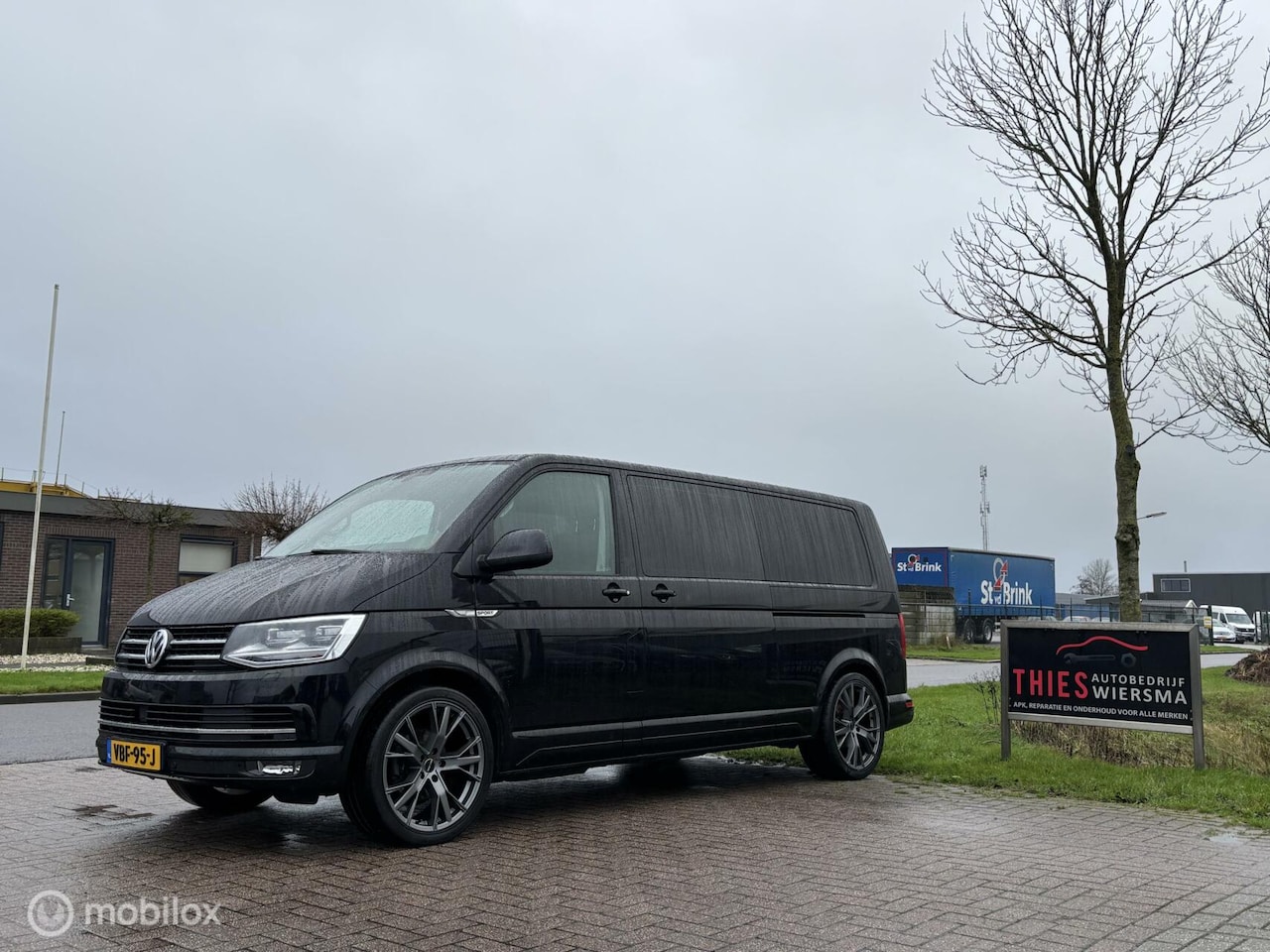 Volkswagen Transporter - 2.0 TDI L2H1 acc/trekhaak/pano/ - AutoWereld.nl