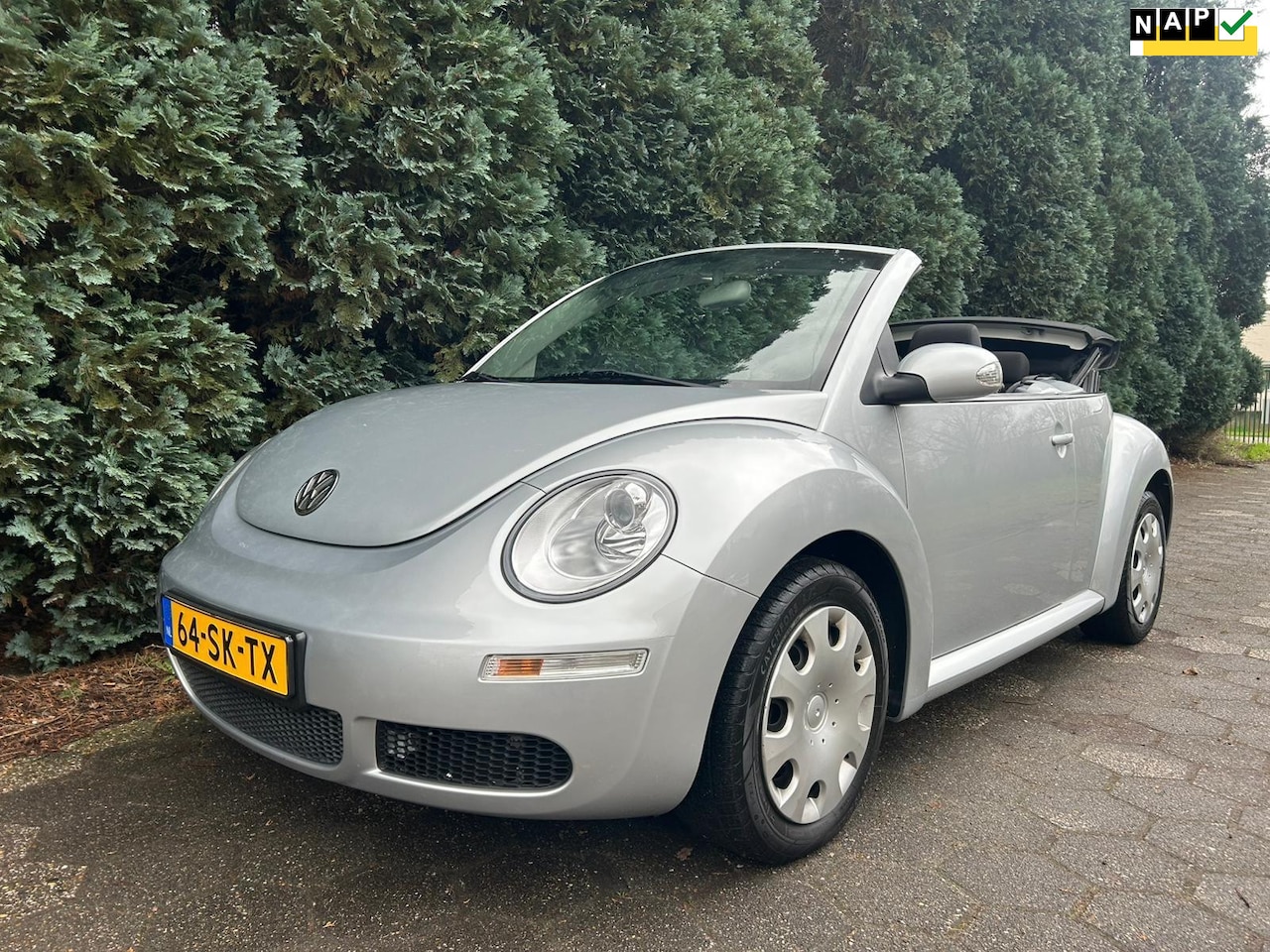 Volkswagen New Beetle Cabriolet - 1.6 Highline 1.6 Highline - AutoWereld.nl