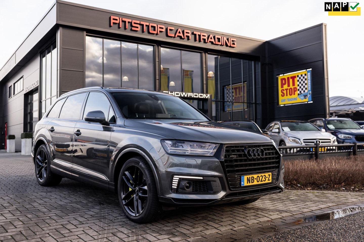 Audi Q7 SQ7 - 3.0 TDI e-tron 3 X S-Line, 374 PK, Trekhaak, Pano, Camera, Full! - AutoWereld.nl