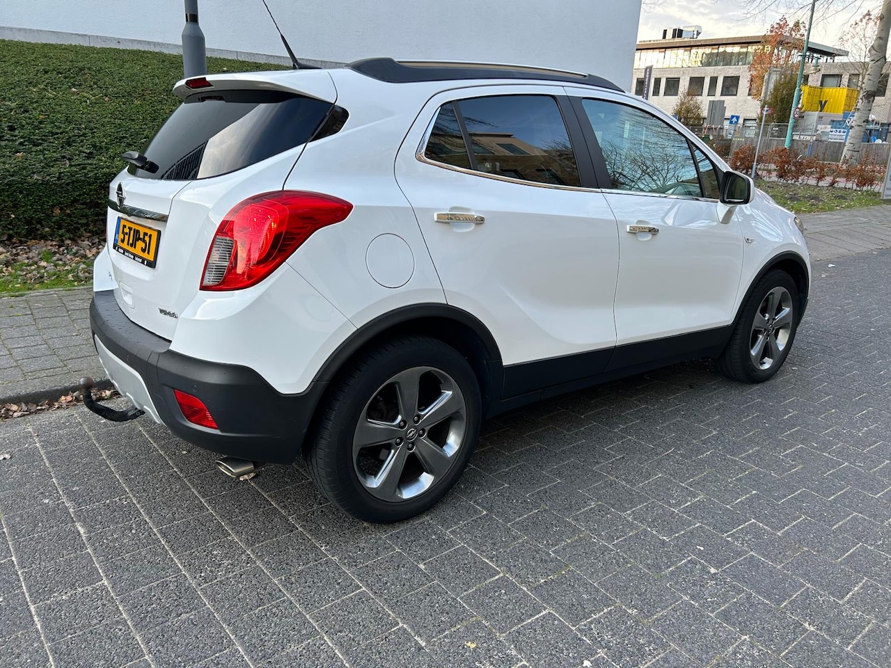 Opel Mokka - 1.4 T Cosmo MOKKA 1.4 TURBO NAVI CAMERA LEDER NAP APK 01-2026 - AutoWereld.nl